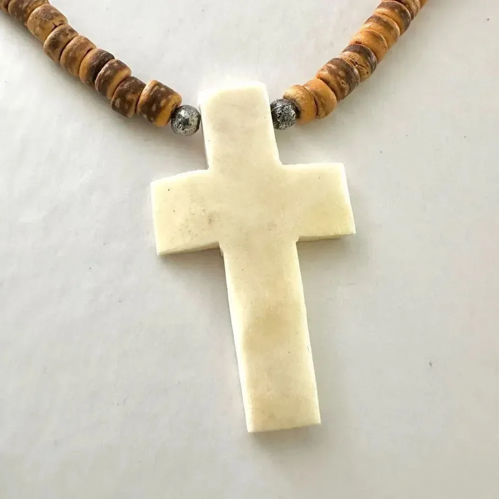 Bone cross coconut shell beaded pendent necklace